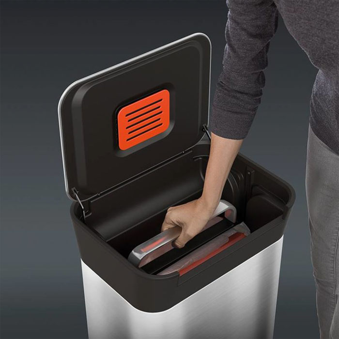 Titan Smart Trash Bin Lets You Easily Compact Your Garbage