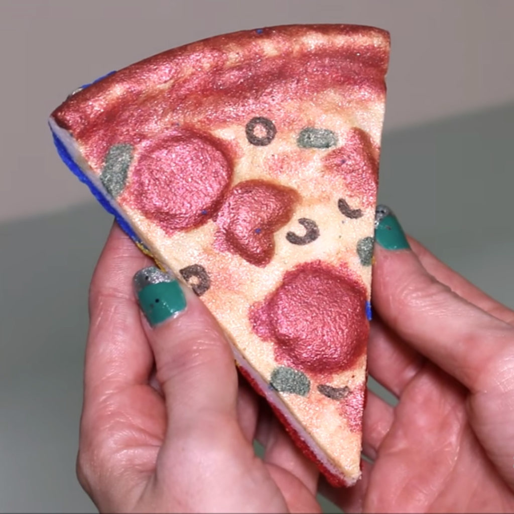 this pizza bath bomb is cool