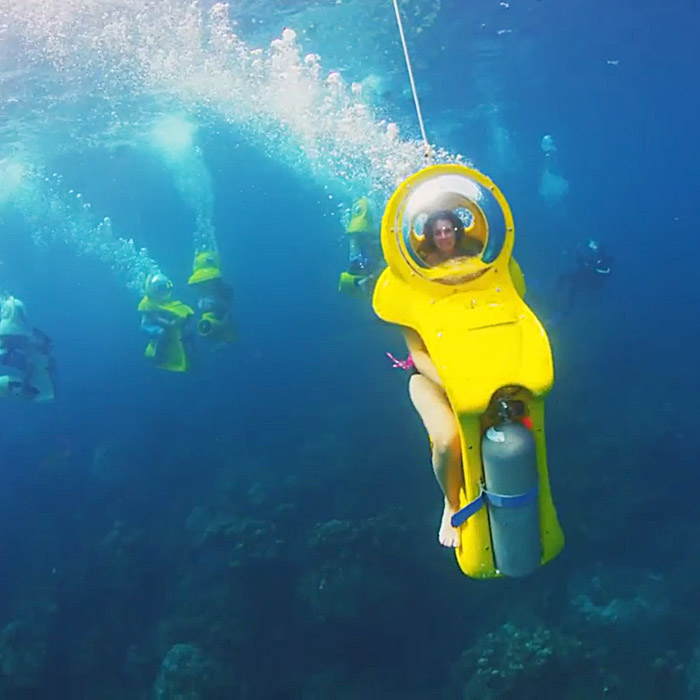 Underwater Scooter | Scuba Doo | Stuart Cove Bahamas | TheSuperBOO!