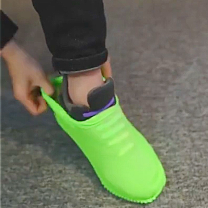 These Waterproof Silicone Shoe Covers Protect Your Shoes From Anything