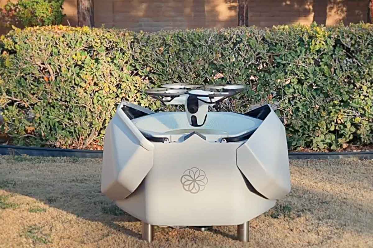 World's First Fully Automatic Home Security Drone | Sunflower Labs Drone