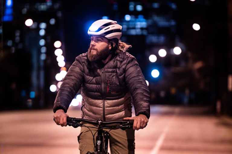Built In Turn Signals Of This Bike Helmet Was Controlled By An Apple Watch Lumos Ultra Thesuperboo
