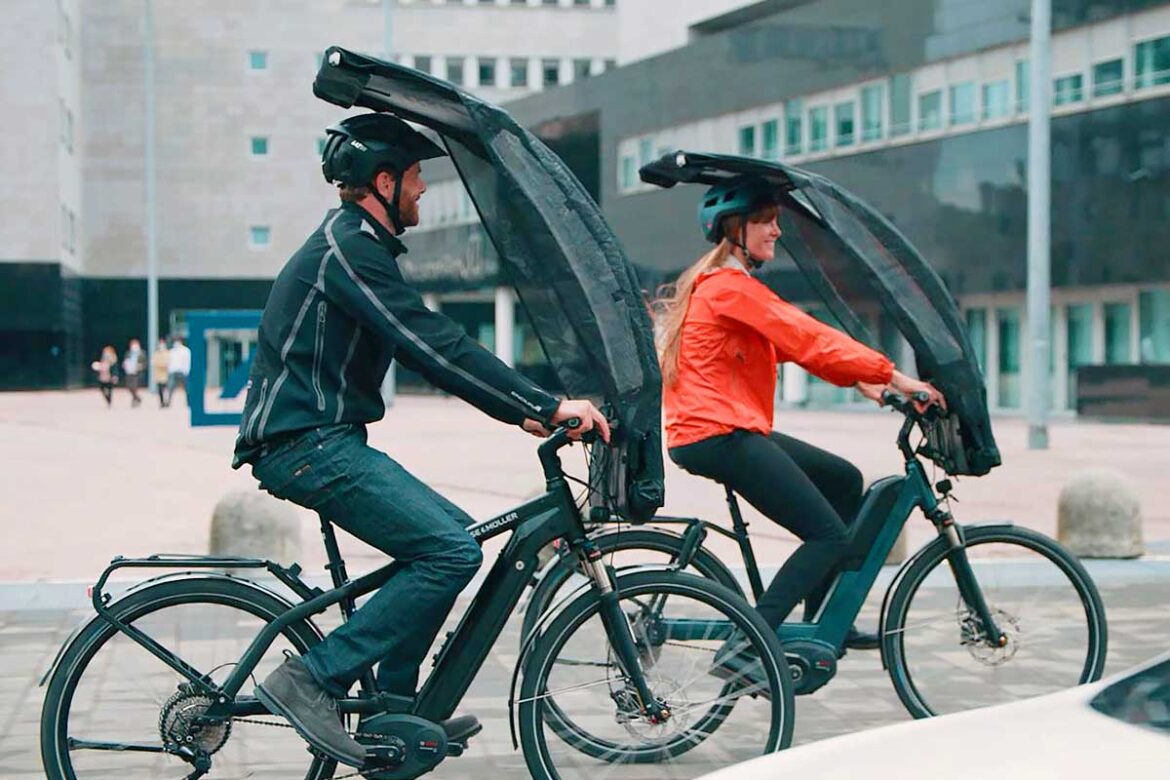 A Pop-Up Umbrella That Protects Cyclists From All Weather Conditions | BikerTop
