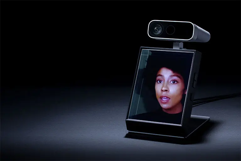 A Personal Holographic Display Anyone Can Use | Looking Glass Portrait ...
