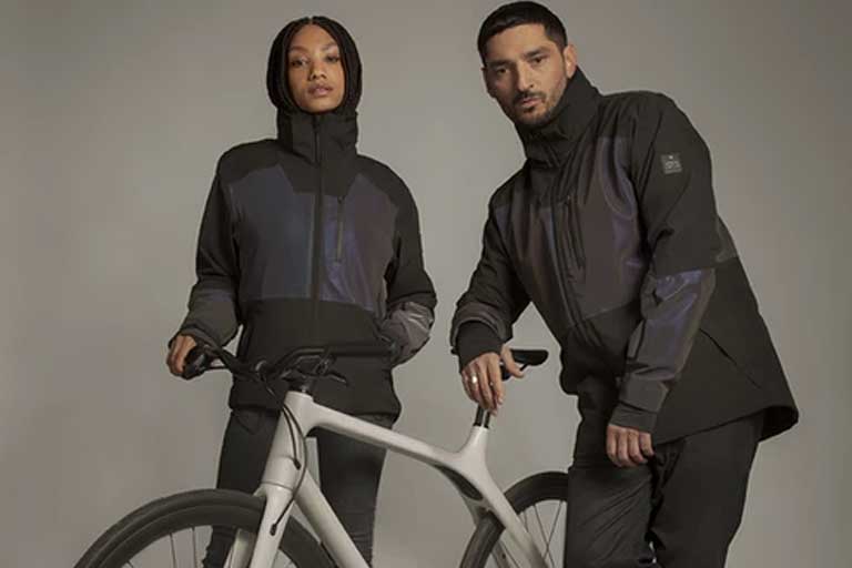 CIRRUS Functional bicycle airbag jacket for urban cyclists TheSuperBOO!