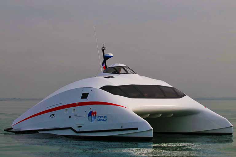 'lili' aerodynamic boat flies above water at 100 km/h and burns three times less fuel