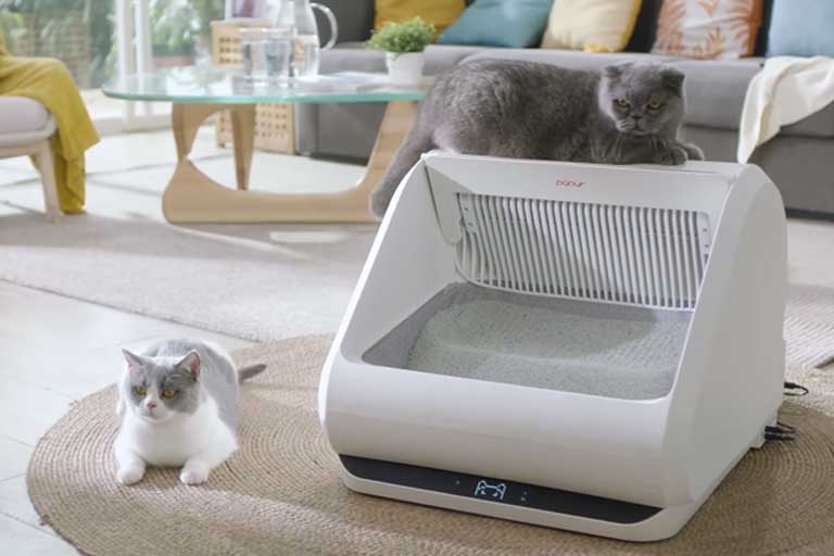  it also cleans cat pee and loose poo, and sticky litter on the box.