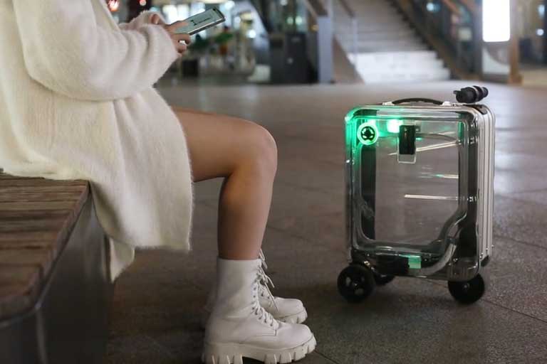 Airwheel: This cute ride-on suitcase will be your airport electric scooter