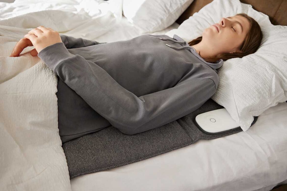 The MindLax sleeping mat vibrates relaxing sounds for falling asleep in 10 mins