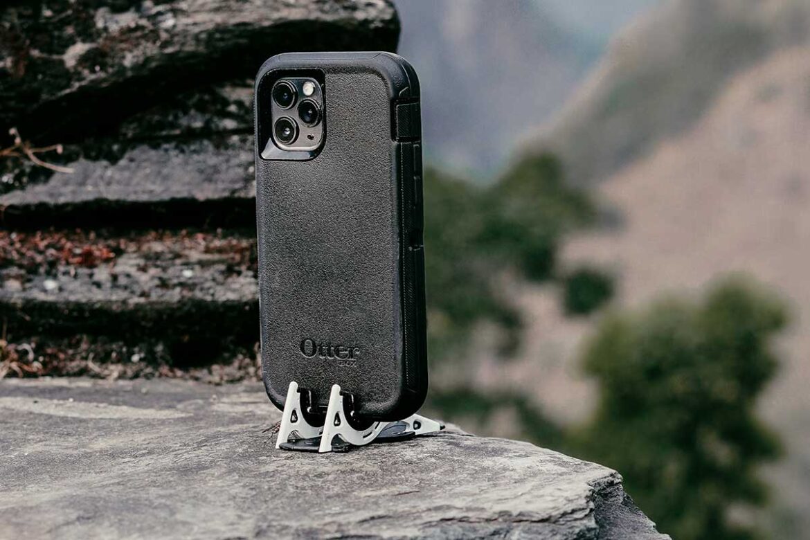 This credit card-sized pocket tripod is a game-changer for professional smartphone photographers
