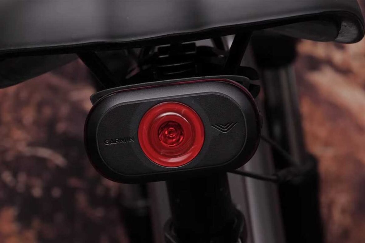 Gramin Varia eRTL615 is a rear light bicycle radar that can detect approaching automobiles