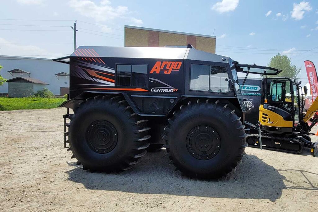 The 8 passenger Amphibious Utility All terrain Vehicle ARGO Centaur XT The 8 passenger Amphibious Utility All terrain Vehicle ARGO Centaur XT