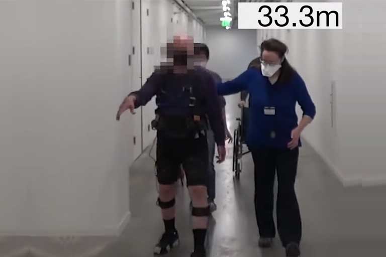 This-exoskeleton-assists-Parkinson's-patients-to-walk