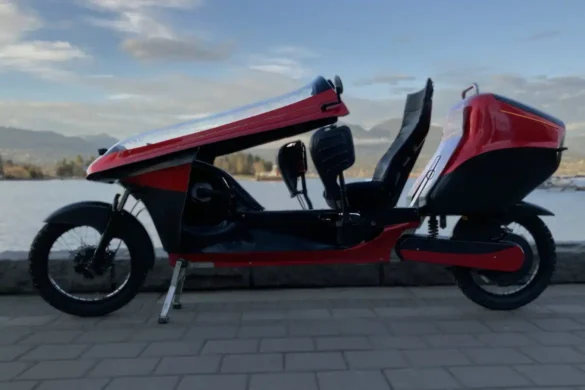 The Electrom Light E-Bike features a fully enclosed frame with dual hub motors.