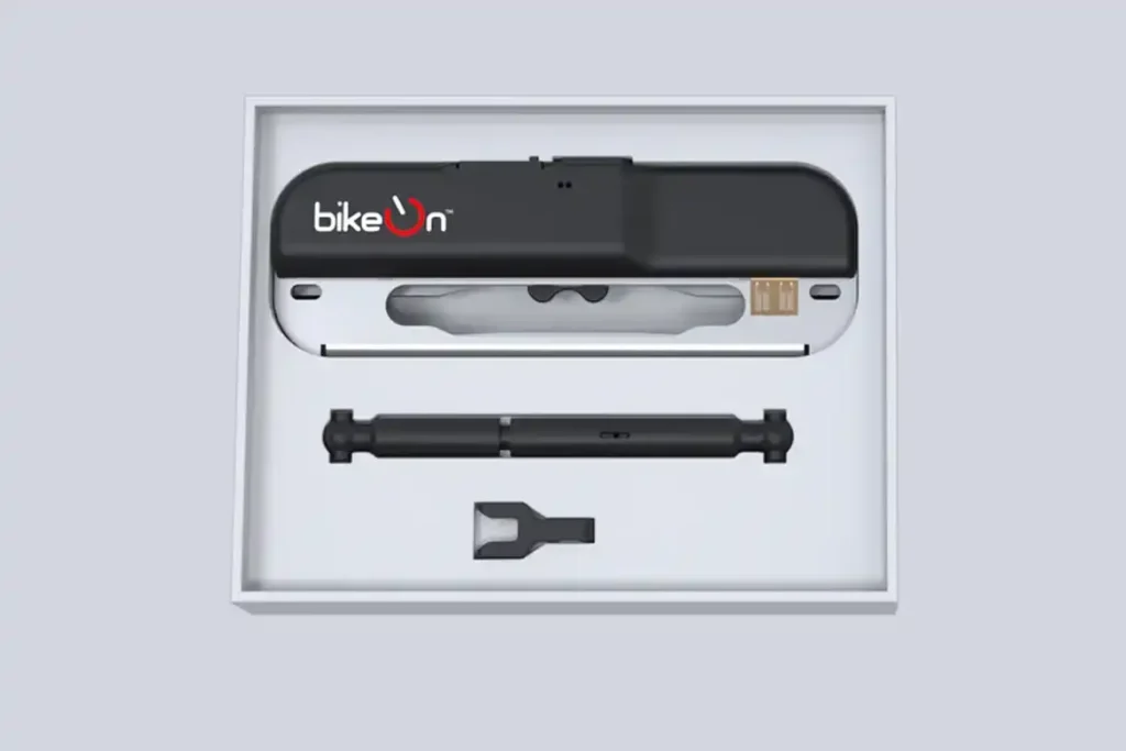 The lightweight 40g power meter device.