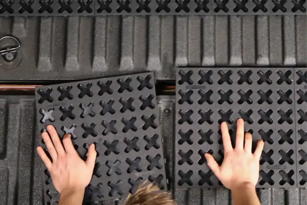 Adjustable blockers creating custom cargo compartments.